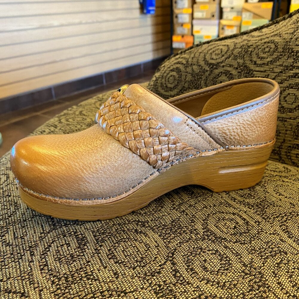 Dansko - Pro Braided Clog Honey Distressed - Multiple Sizes (NEW W/ BOX) - Picture 2 of 3